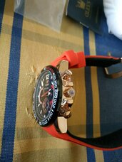 NAUJAS! Olevs vyriškas laikrodis (gold/red) - 31 €