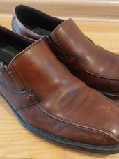 44 D. NATŪRALIOS ODOS BATAI CLARKS