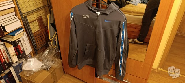 Nike džemperis S dydžio
