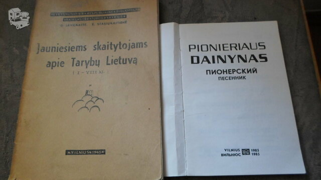 Dvi knygos.autoriaus dedikacija.