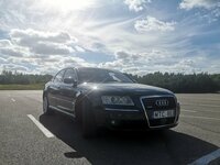 Audi A8, 4.2 l., sedanas