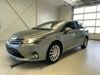 Toyota Avensis, 2.0 l., universalas