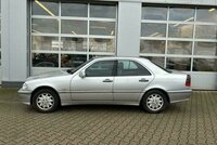 Mercedes-Benz C200, 2.0 l., sedanas