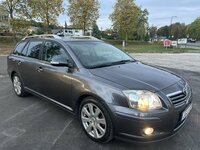 Toyota Avensis, 2.2 l., universalas