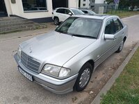 Mercedes-Benz C180, 1.8 l., sedanas