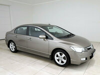 Honda Civic, 1.8 l., sedanas