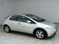 Honda Civic, 1.8 l., hečbekas