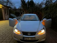 Lexus IS 220, 2.2 l., sedanas