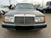 Mercedes-Benz 230, 2.3 l., sedanas