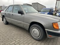 Mercedes-Benz 230, 2.3 l., sedanas