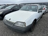 Opel Omega, 2.0 l., sedanas