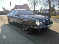 Mercedes-Benz E240, 2.4 l., sedanas