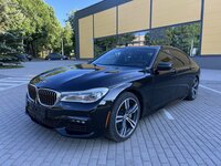 BMW 750, 4.4 l., sedanas