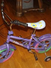 Tvirtas dviratis Barbie su pagalbiniais ratukais