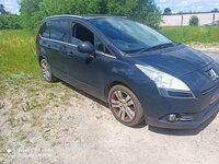 Peugeot 5008 2011 m dalys