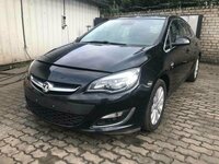 Opel Astra 2015 m dalys