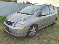 Toyota Corolla Verso 2003 m dalys