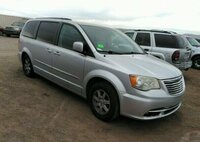 Chrysler Town & Country 2015 m dalys