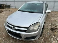 Opel Astra 2004 m dalys