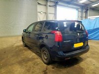 Peugeot 5008 2011 m dalys