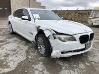 BMW 750 2009 m dalys