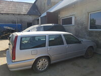 Volvo V70 1999 m dalys