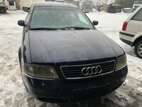 Audi A6 C5 2000 m dalys