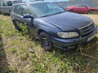 Opel Omega 2000 m dalys
