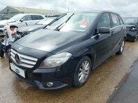 Mercedes-Benz B Klasė 2012 m dalys