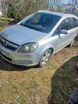 Opel Zafira 2006 m dalys