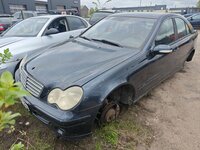 Mercedes-Benz C 220 2004 m dalys