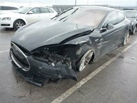 Tesla Model S 2015 m dalys