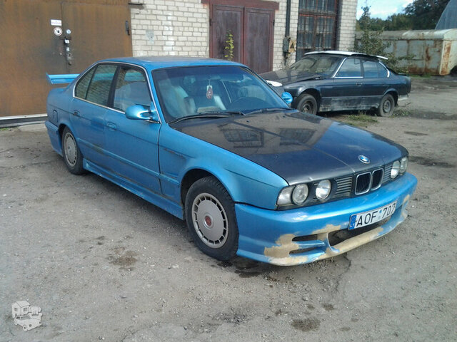 BMW 535 E34 1990 m dalys