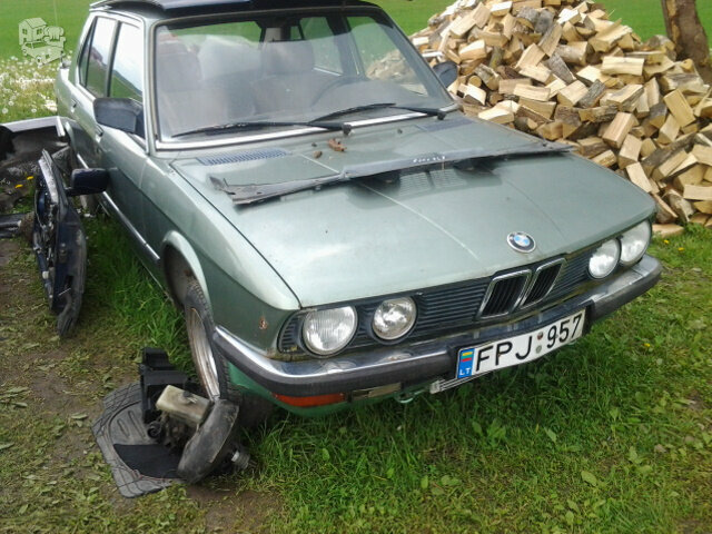 BMW 528 E28 1984 m dalys