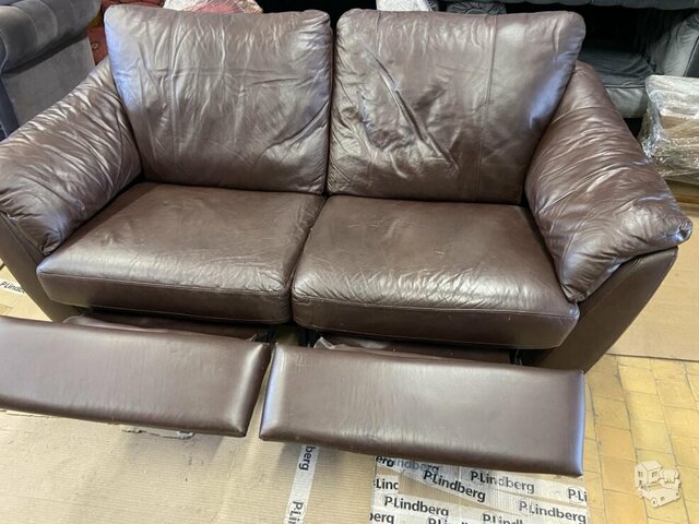 Natūralios odos sofa su reklainerio mechanizmu