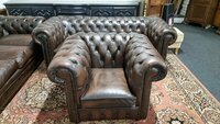 Chesterfield natūralios odos fotelis