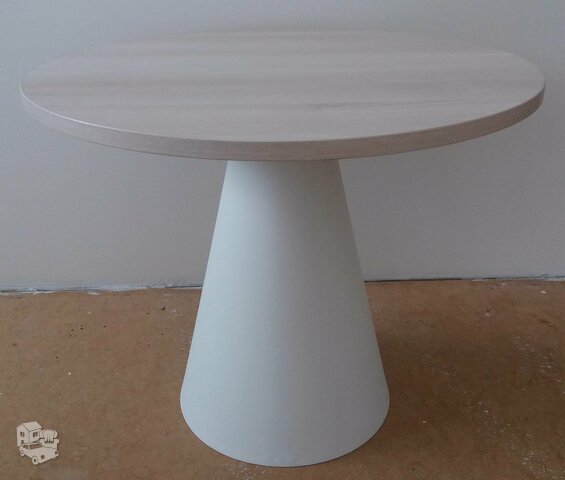 Apvalus staliukas, stalviršio diametras 60 cm, aukštis 48,5 cm,