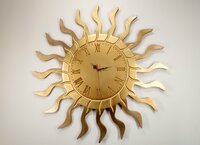 Rankų darbo medinis sieninis laikrodis Saulė