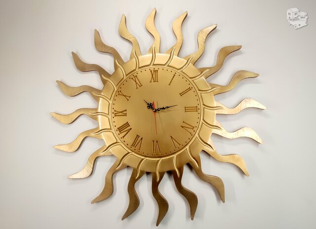 Rankų darbo medinis sieninis laikrodis Saulė