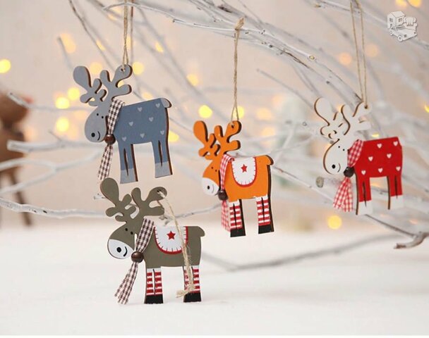 Medinė Kalėdinė dekoracija su pakabinimu "Kalėdų elniai"