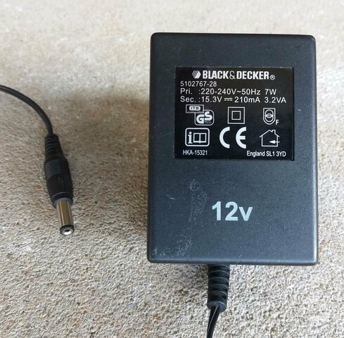 Black Decker 12 V maitinimo adapteris