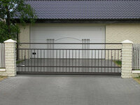 Siūlome skirtingus aukštos kokybės kiemo bei garažo vartų