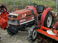 Traktorius Mitsubishi MT-24 su defektu Mitsubishi MT-24 PAVARŲ D