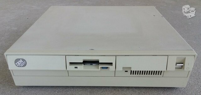 Senas IBM stacionarus kompiuteris model 55 SX