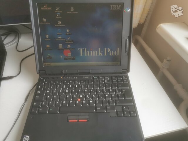 Retro 90s IBM Thinkpad 380E laptopas nešiojamas pc
