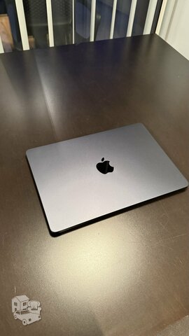 MacBook Air 13.6 Liquid Retina M2 8-core CPU 8-core GPU/8GB