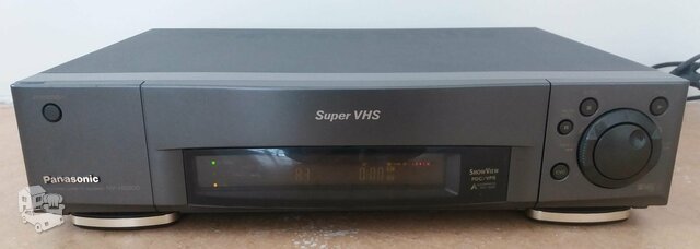 Panasonic  NV-HS900 Super VHS vaizdo grotuvas.